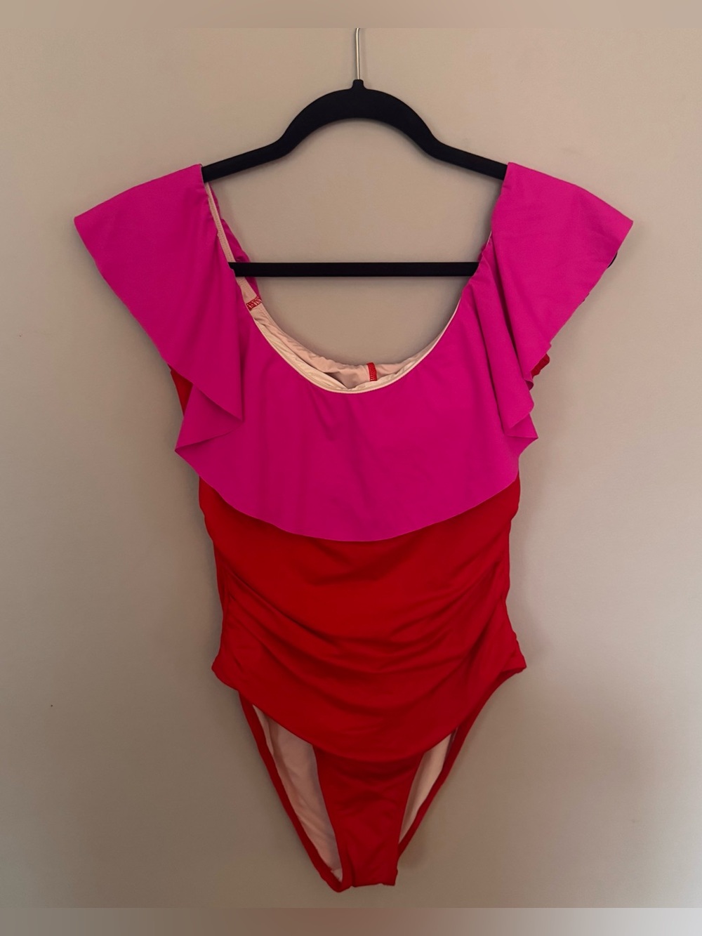 La Blanca Island Goddess One Piece Swimsuit US 10 Pink Coral Colorblock Ruffle